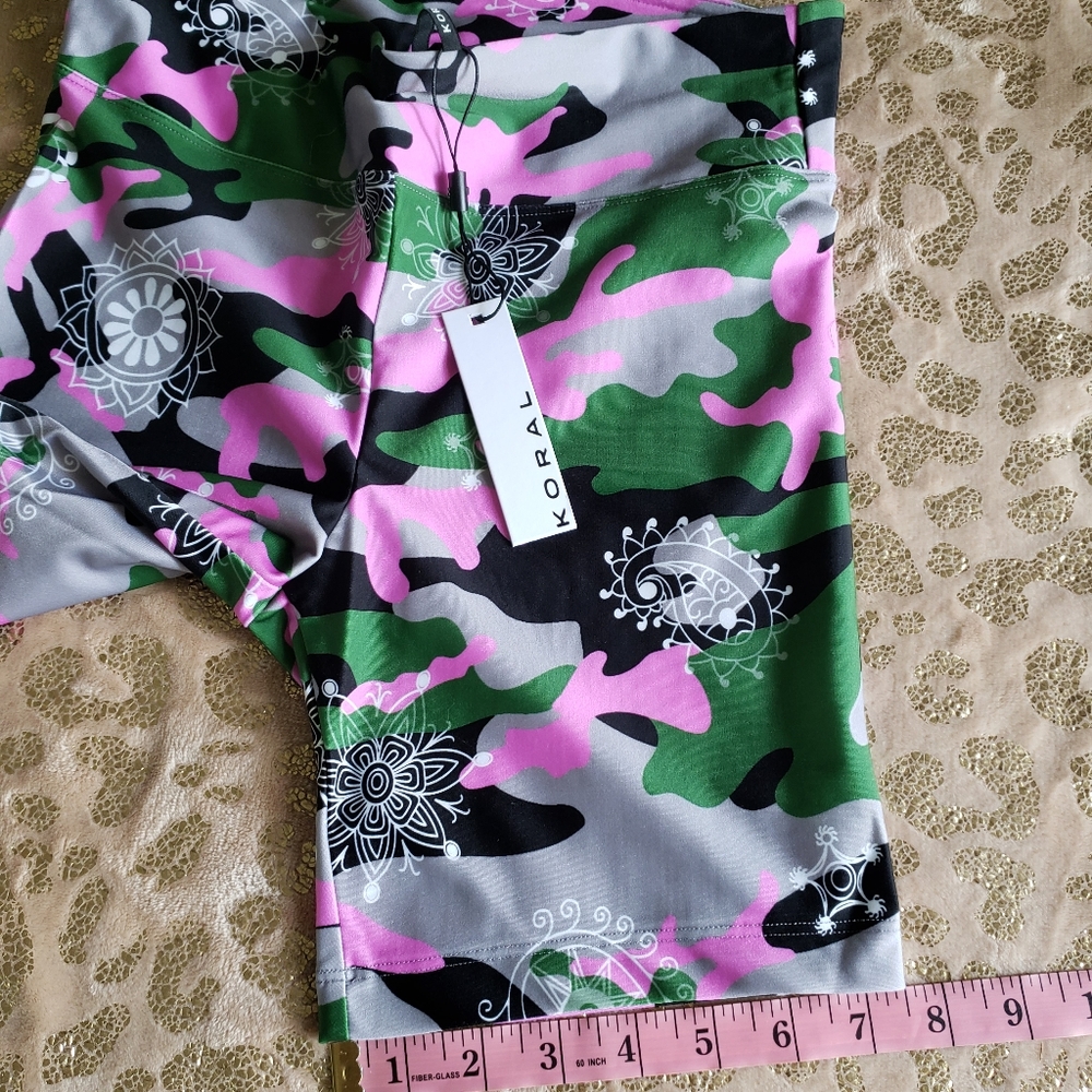 Slalom High Rise Energy Shorts - Bandana Troop - Picture 9 of 17